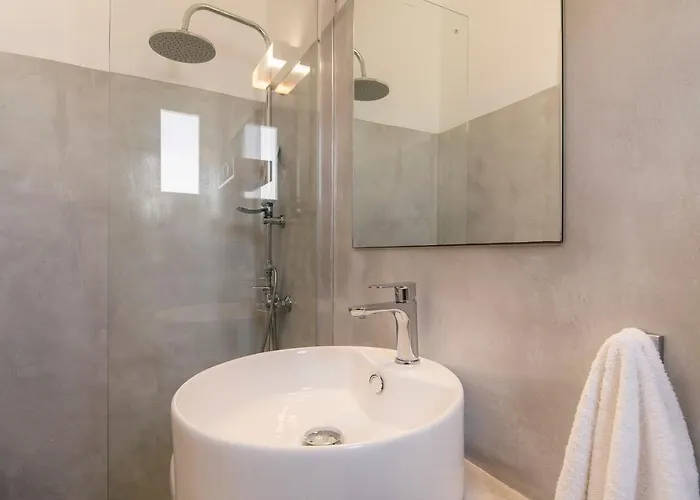 شقة Brand New Cozy With Balcony At The Center Of ناوسا